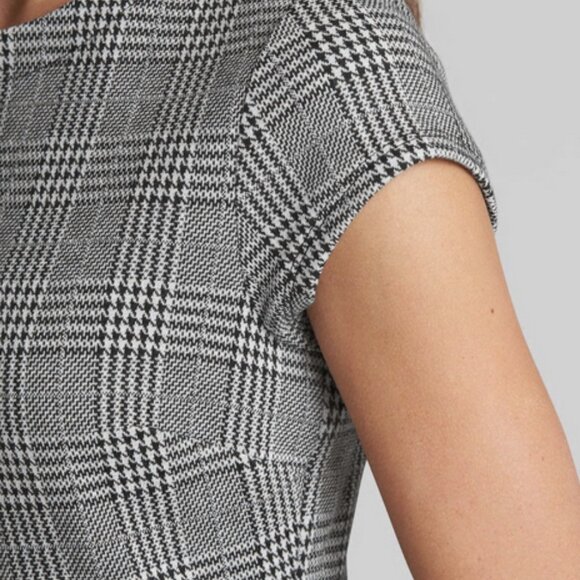 Gap Houndstooth Plaid Fit and Flare Peplum Dress Gray Black Plaid 2 EUC Trumpet - Picture 16 of 16
